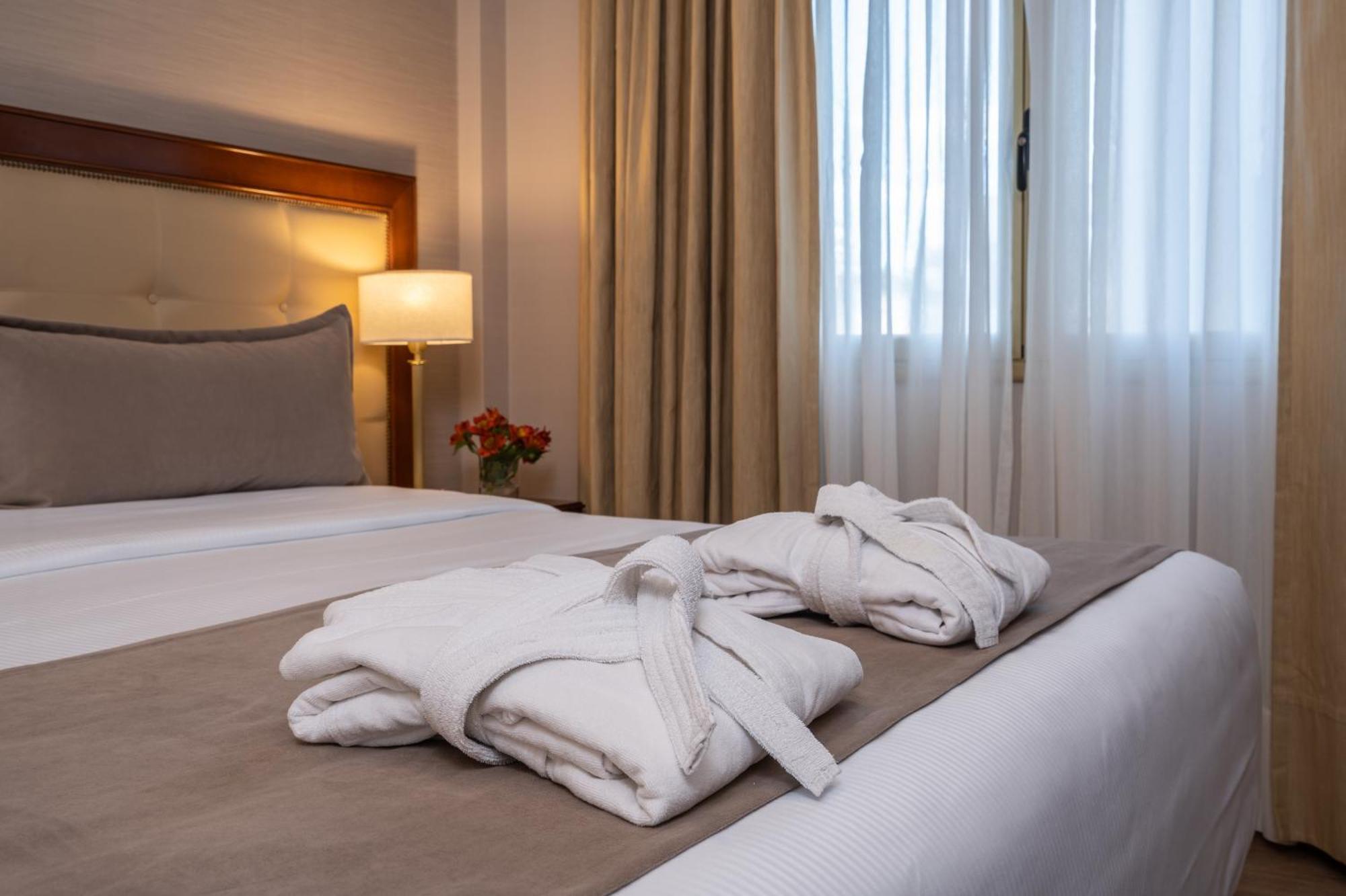 Hotel Intersur Recoleta Buenos Aires Bagian luar foto